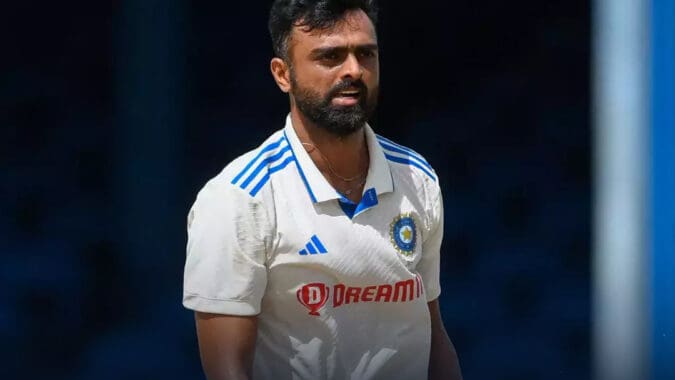 Jaydev Unadkat signs with