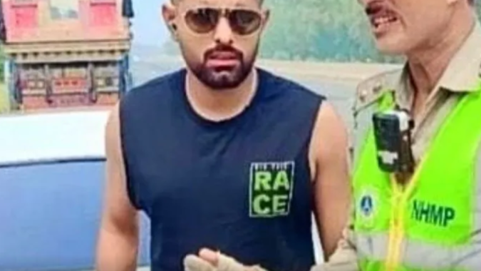 Babar Azam's Surprise Roadside Encounter Traffic Violations Babar Azam 2023 ODI World Cup
