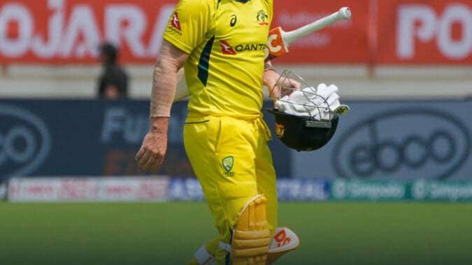 Warner grounds outburst after LBW against Sri Lanka, citing frustration with ball-tracking technology Warner grounds outburst