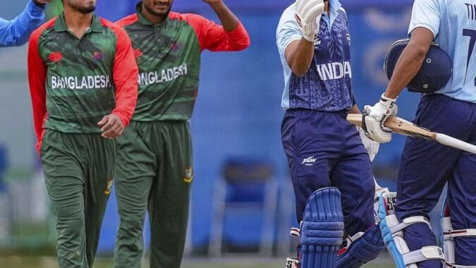 IND rout BAN to qualify for gold-medal