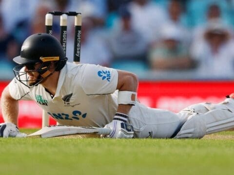 Watch: Stylish Phillips dons sunglasses to survive Archer barrage at The Oval glenn phillips eng vs nz 184722383 16x9 0 4za5I1